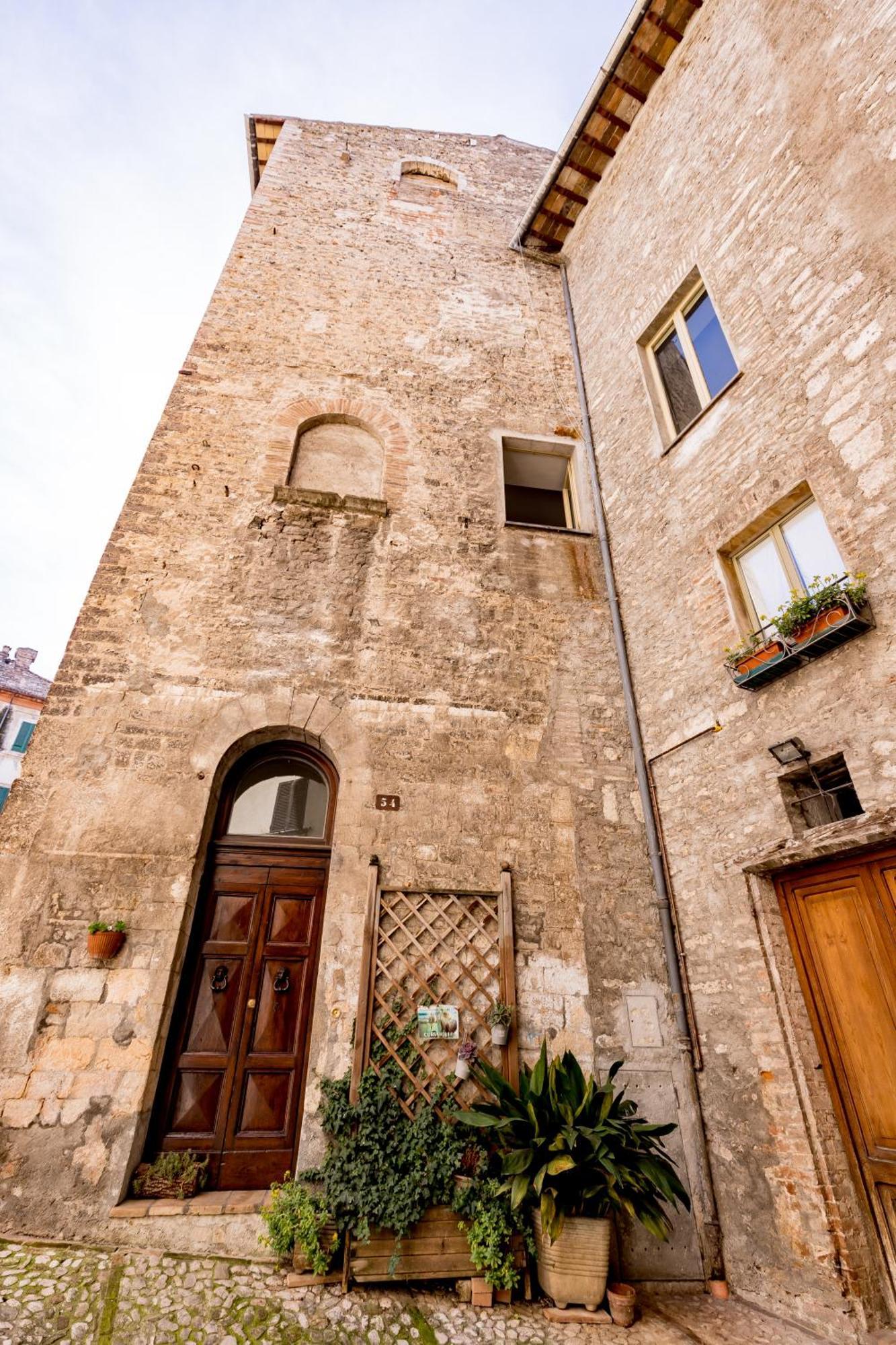 Appartamento In Centro Via Porta Fuga Spoleto Exteriör bild